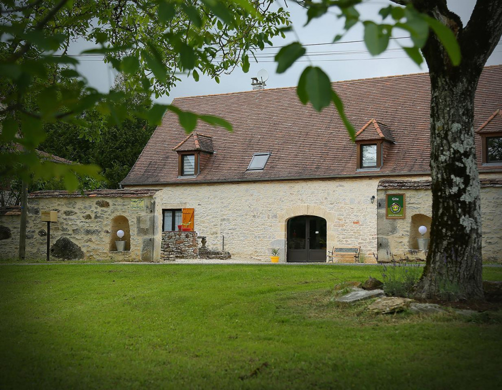 photo 0