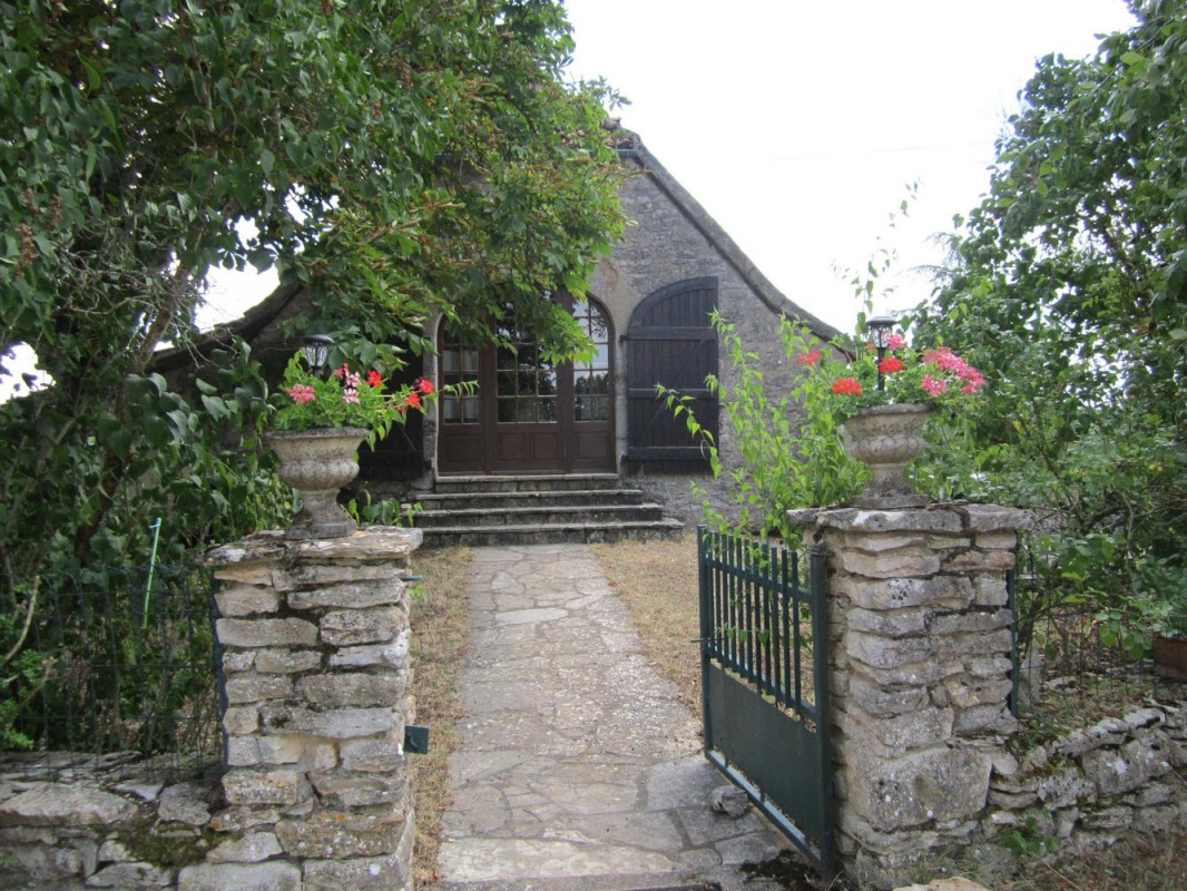 photo 0