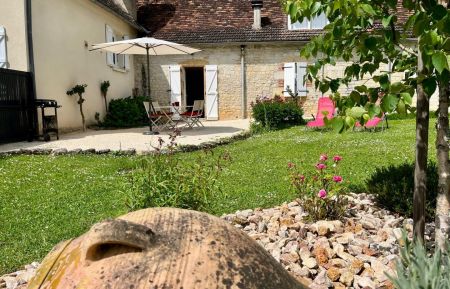 G&icirc;te n&deg;46G13205 Cavagnac - Lot - Terrasse et jardin