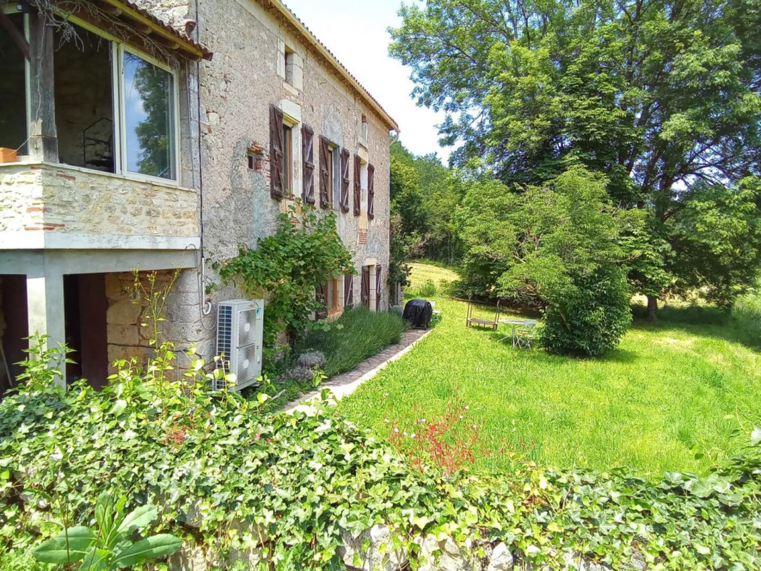 photo 0