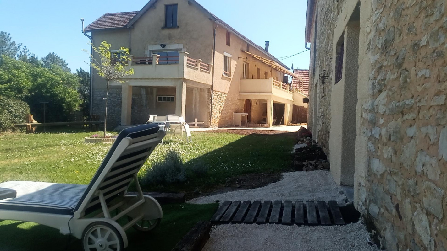 photo 0