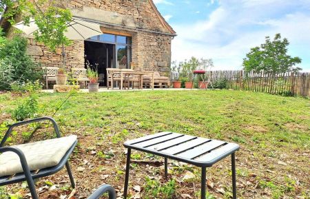 G&icirc;te n&deg;46G12994 Assier - Lot - C&ocirc;t&eacute; nord du g&icirc;te avec petit jardin cl&ocirc;tur&eacute; 