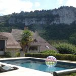 Une vue magnifique sur les falaises
Fond plat, profondeur  1m50