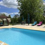 piscine et terasse en soleil