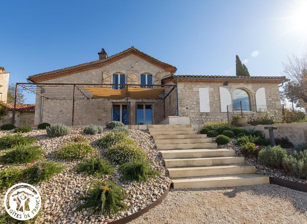 Gîtes de France® - VILA CABANES 46