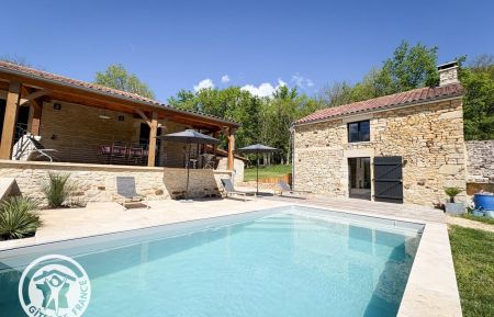 G&icirc;te n&deg;46G13098 Les Arques - Lot - piscine centrale 
