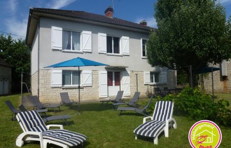 G&icirc;te n&deg;46G12648 B&eacute;taille - Lot - photo