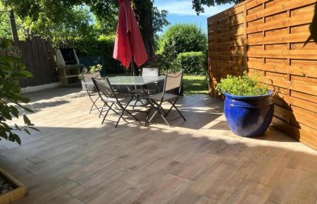 terrasse jardin Gîte n°46G11833 Soturac - Lot - terrasse jardin