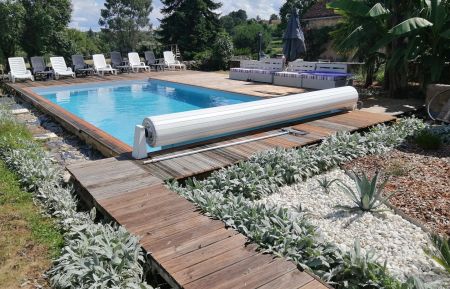 G&icirc;te n&deg;46G12513 Aynac - Lot - piscine 10x5 commune