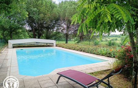 G&icirc;te n&deg;46G12783 B&eacute;laye - Lot - photoEte